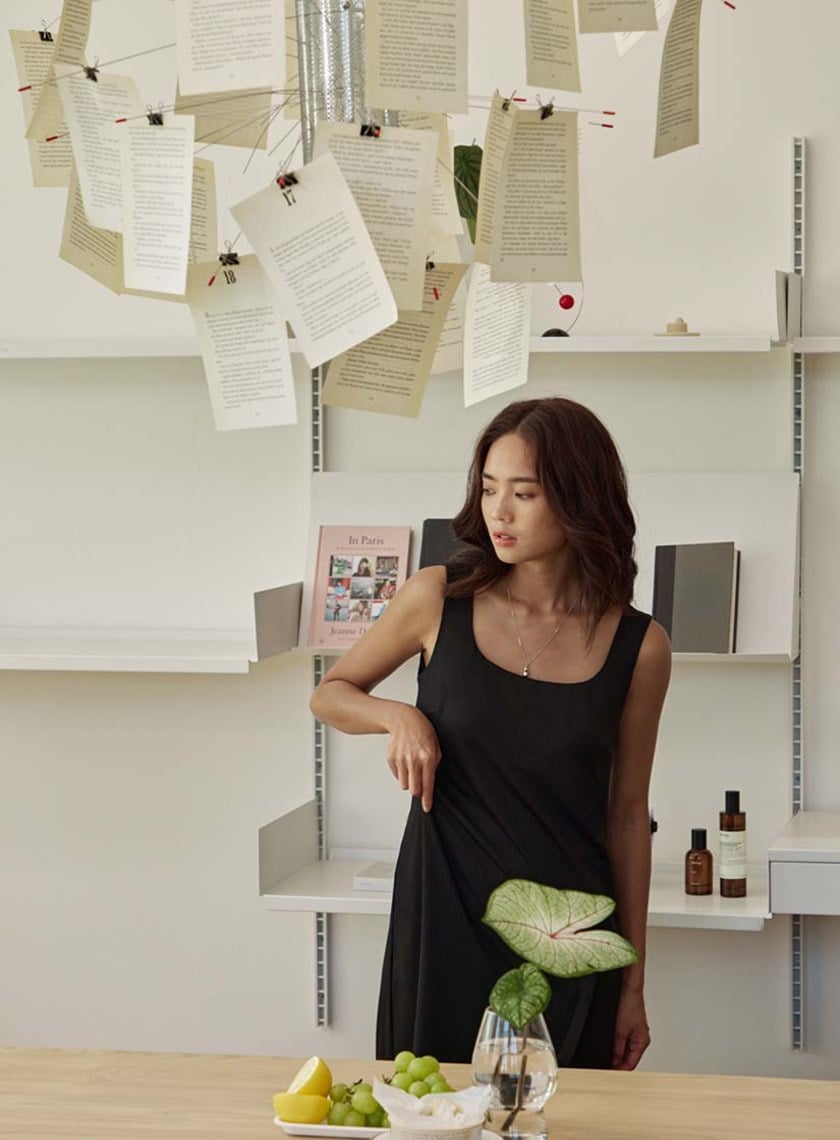 方領交叉美背合身BRA洋裝